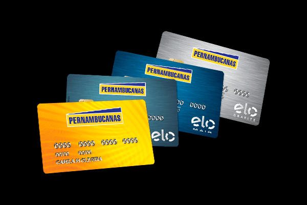 New Home 7 Pessoa usando app de gestão financeira pessoal