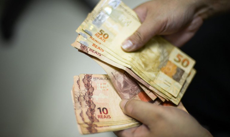 Governo libera até R$ 6 mil para pessoas que precisam de ajuda 1 599d2b9e b550 4fd9 8470 eddccbcccdb7