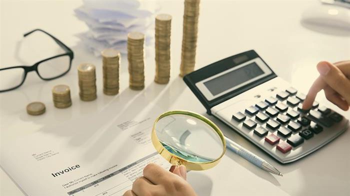 Pagando contas com cartão e controle de gastos