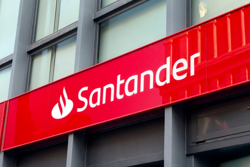 Banco Santander: Postura no Brasil pode trazer resultados cada vez piores para a instituição! 1 Santander