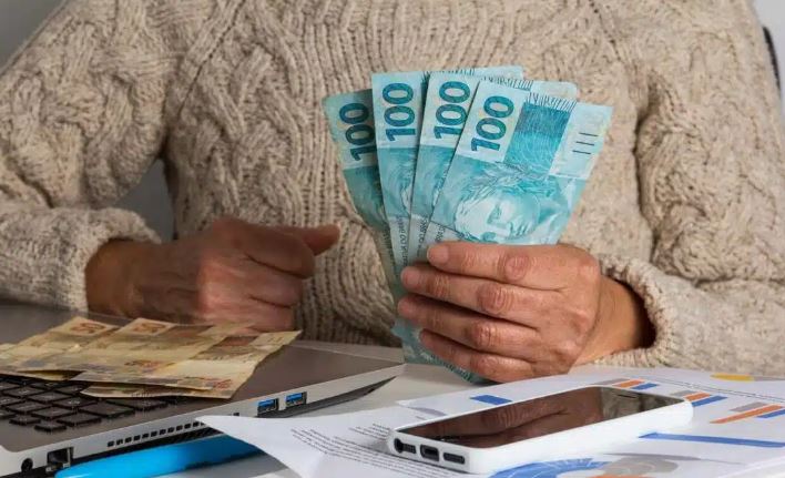 Enchentes: Governo estadual anuncia nova rodada de auxílio do bem para famílias afetadas! 1 Enchentes: Governo estadual anuncia nova rodada de auxílio do bem para famílias afetadas!