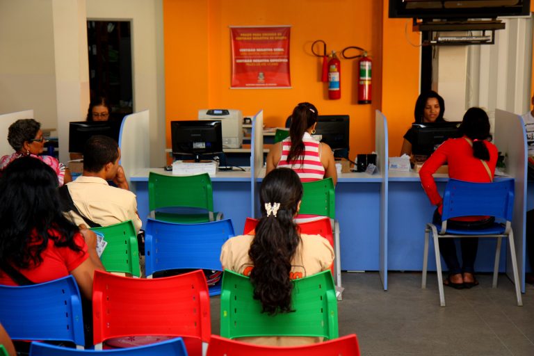 Bolsa Família bloqueado recebe atrasado? Entenda como funciona