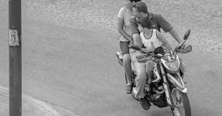 Gabriel Falcão festeja acesso da Portuguesa Santista agora