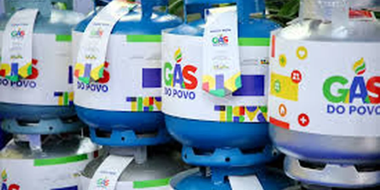 Gás do Povo: 15 milhões de famílias pauta R$ 10 de reajuste