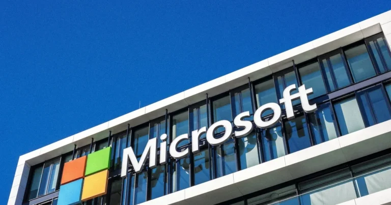 Microsoft oferece aposentadoria voluntária nos EUA com apoio generoso enquanto investe US$ 18 bi em IA