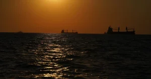 Petróleo pega surpresa: Cai em queda de 11% após anúncio do Irã hoje