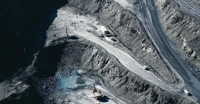 Rede Sustentabilidade defende terra-raras brasileiras contra venda a EUA em US$ 2,8 bilhões