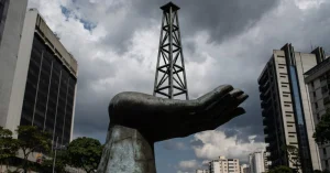 O banqueiro socialista escolhido pela Venezuela para reorganizar as finanças e atrair investidores