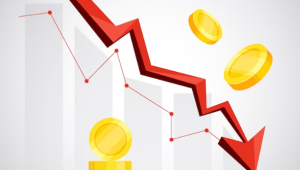 Pessoa usando app de gestão financeira pessoal